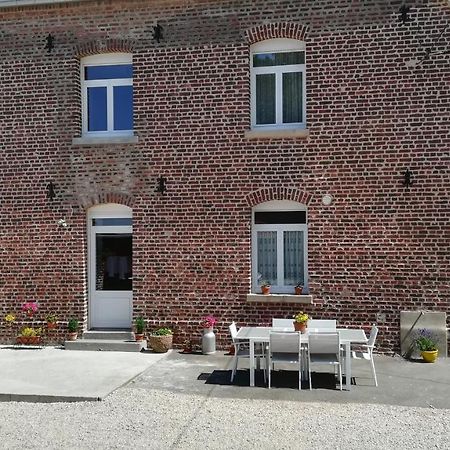 Au Coeur De L'Enclave Bed & Breakfast Moeuvres Luaran gambar