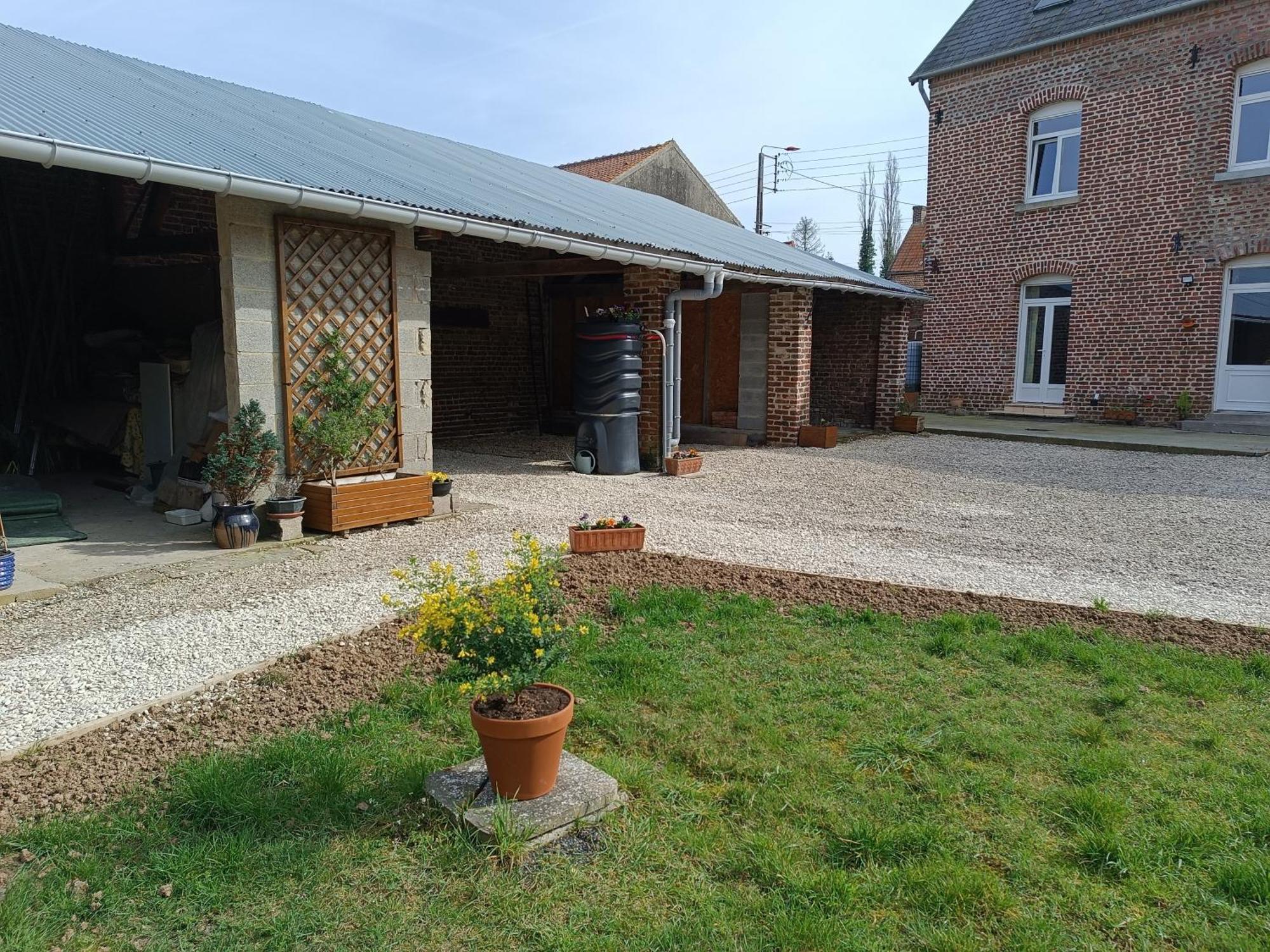 Au Coeur De L'Enclave Bed & Breakfast Moeuvres Luaran gambar